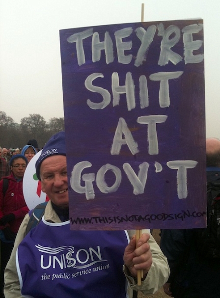 © Robert Rotifer Kehrseite: "They're shit at government"